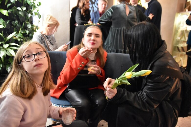  500 tulipanów dla skierniewiczanek z okazji ich święta 