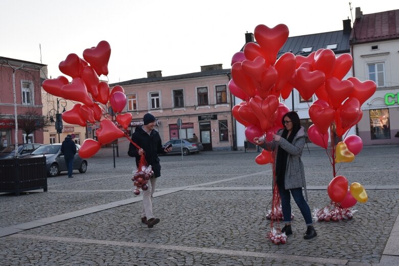  565 pysznych jabłuszek i balonów do zabrania 