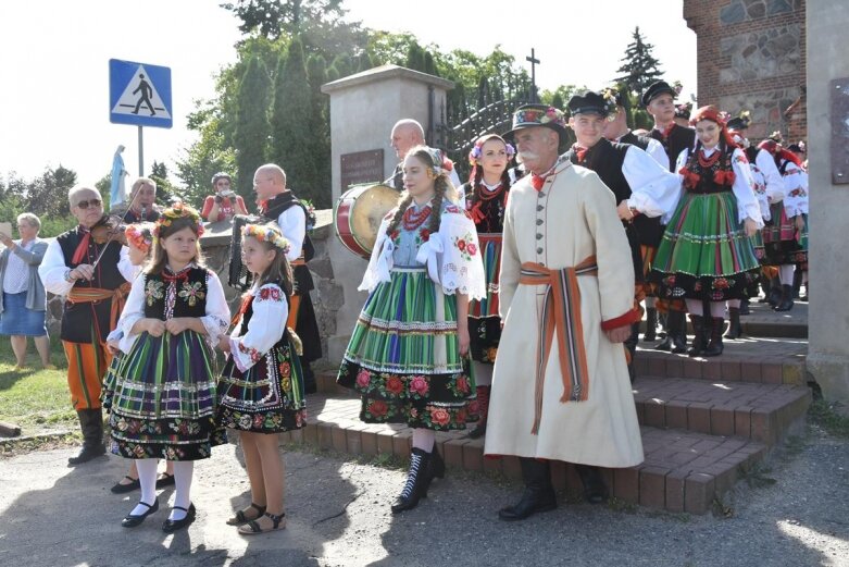  90-lecie Amatorskiego Zespołu Regionalnego z Lipiec Reymontowskich 