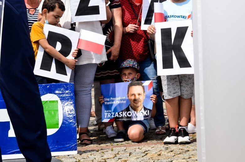  Rafał Trzaskowski w Skierniewicach wzywa kontrkandydata do debaty 