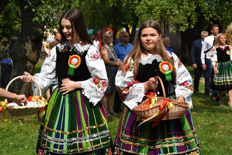  Dożynki 2021: gminny folklor w Zagrodzie Ludowej [ZDJĘCIA] 