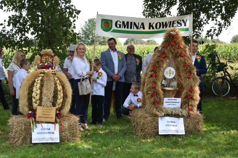  Dożynki 2021: gminny folklor w Zagrodzie Ludowej [ZDJĘCIA] 