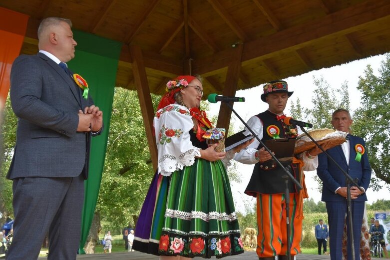  Dożynki 2021: gminny folklor w Zagrodzie Ludowej [ZDJĘCIA] 