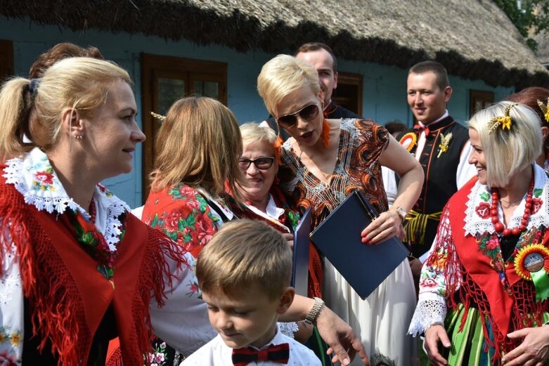  Dożynki 2021: gminny folklor w Zagrodzie Ludowej [ZDJĘCIA] 