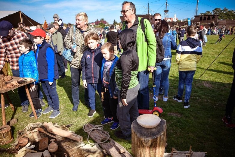  Średniowieczna wioska nad zalewem Zadębie 