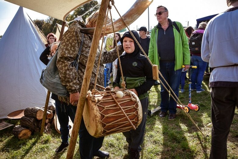  Średniowieczna wioska nad zalewem Zadębie 