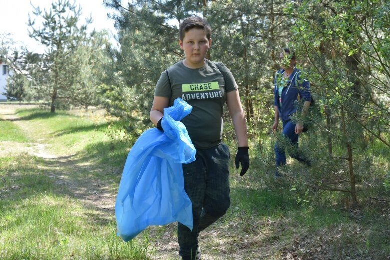  Ruszyli w teren sprzątać gminę Skierniewice 