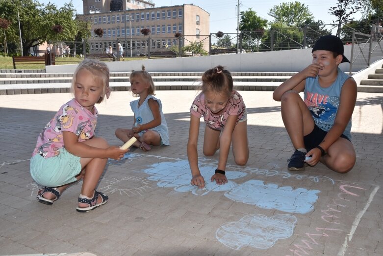  Animacje pod chmurką – wakacyjne zabawy dla najmłodszych 