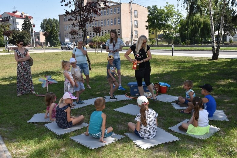  Animacje pod chmurką – wakacyjne zabawy dla najmłodszych 