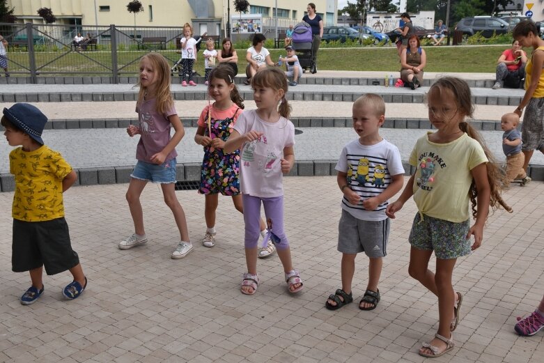  Animacje pod chmurką – wakacyjne zabawy dla najmłodszych 