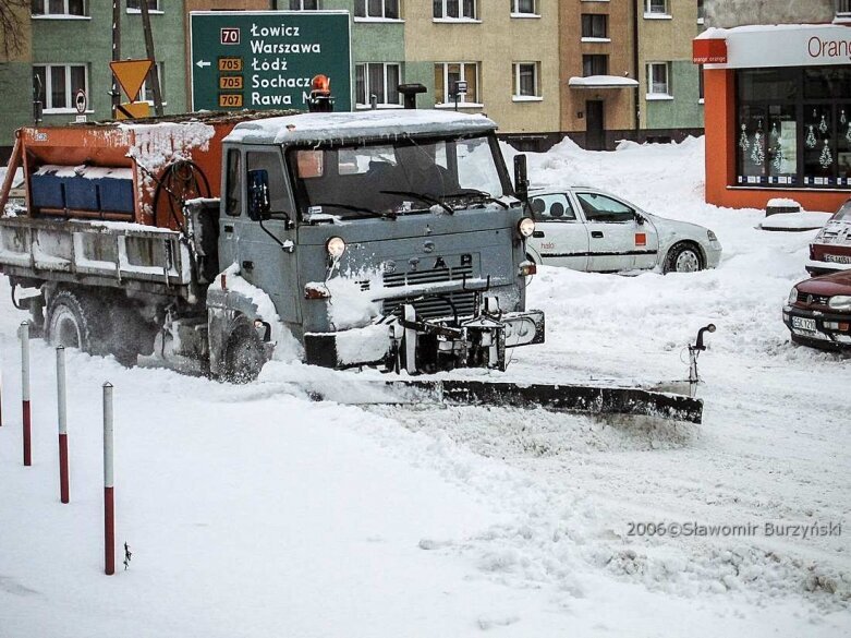  Atak zimy w Skierniewicach. Tak wyglądało miasto w 2006 roku [ZDJĘCIA] 