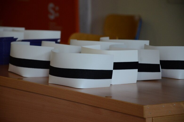  Białe czapki i wielkie emocje: uroczystość w Akademii Nauk Stosowanych Stefana Batorego 