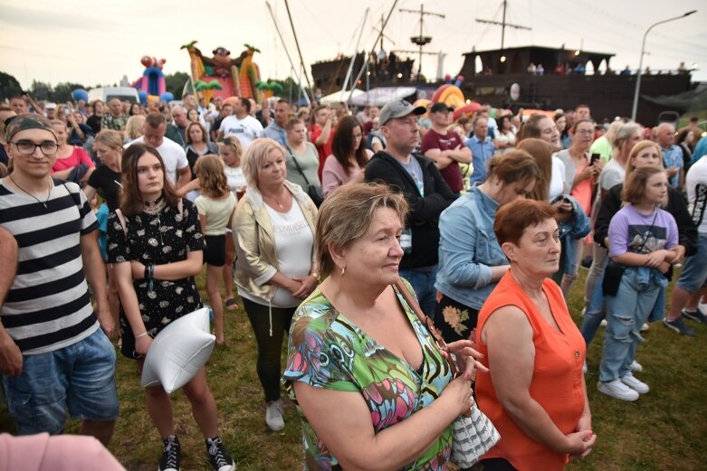  Biesiada po skierniewicku. Wieczorem zawitały tłumy  