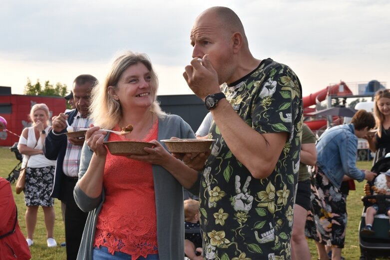  Biesiada po skierniewicku. Wieczorem zawitały tłumy  