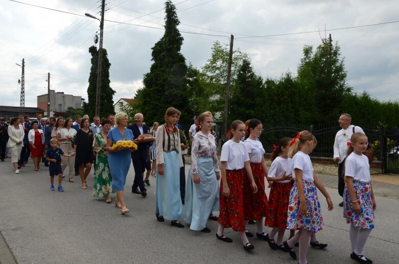  Burmistrz Jeżowa na dożynki wjechał wierzchem 