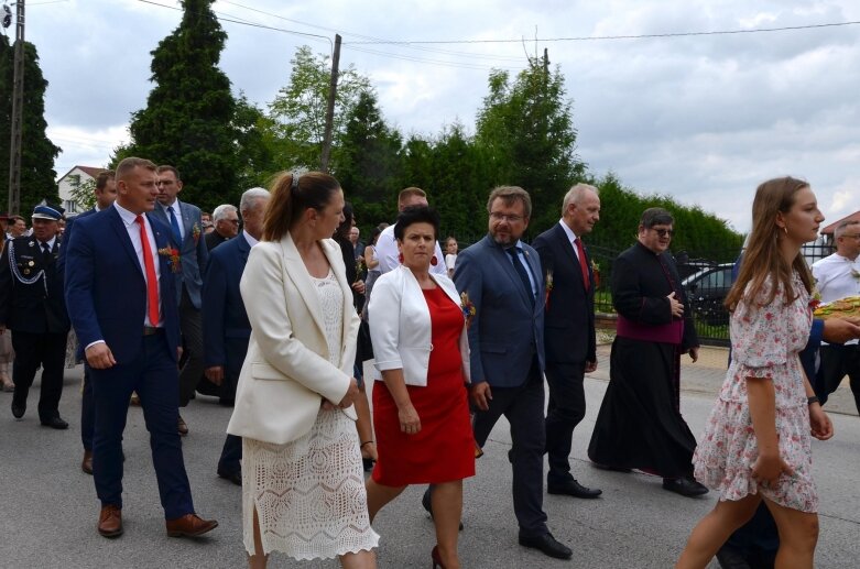  Burmistrz Jeżowa na dożynki wjechał wierzchem 