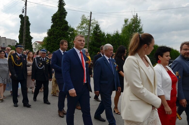  Burmistrz Jeżowa na dożynki wjechał wierzchem 