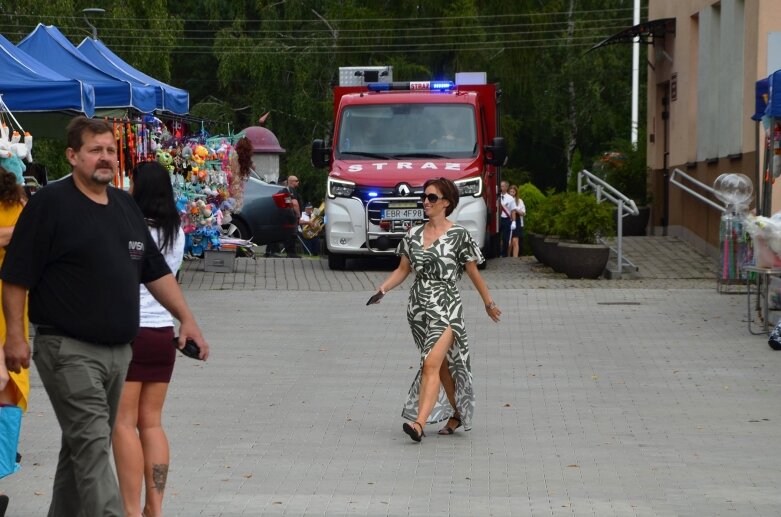  Burmistrz Jeżowa na dożynki wjechał wierzchem 