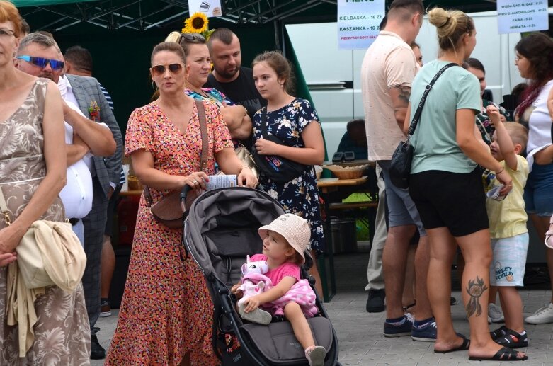  Burmistrz Jeżowa na dożynki wjechał wierzchem 