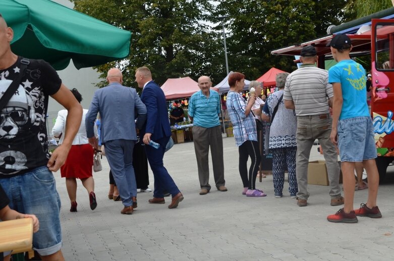  Burmistrz Jeżowa na dożynki wjechał wierzchem 