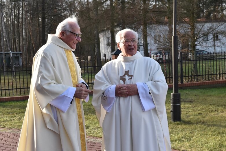  Cały wiek w parafii św. Antoniego z Padwy w Radziwiłłowie 