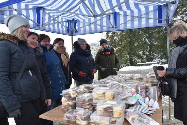  Charytatywny koncert, lepienie pierogów i pieczenie ciast.  Wszystko dla Agaty! 