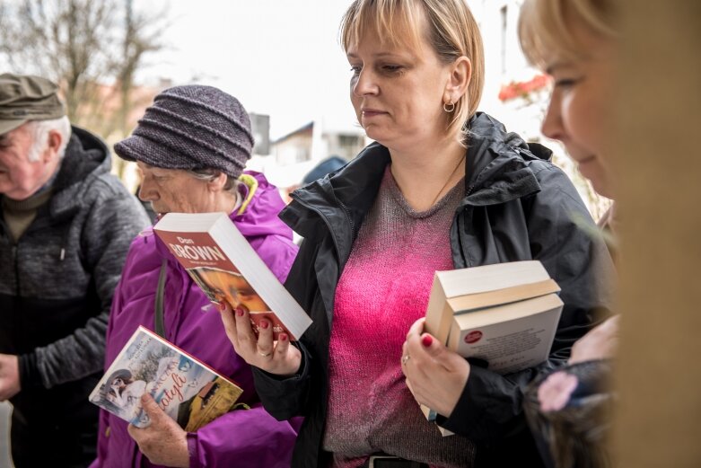  Ponad 700 książek trafiło do nowych właścicieli 