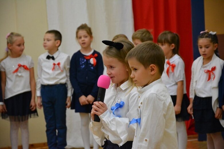  Do „Czwórki” na pasowanie przyszło wielu gości 