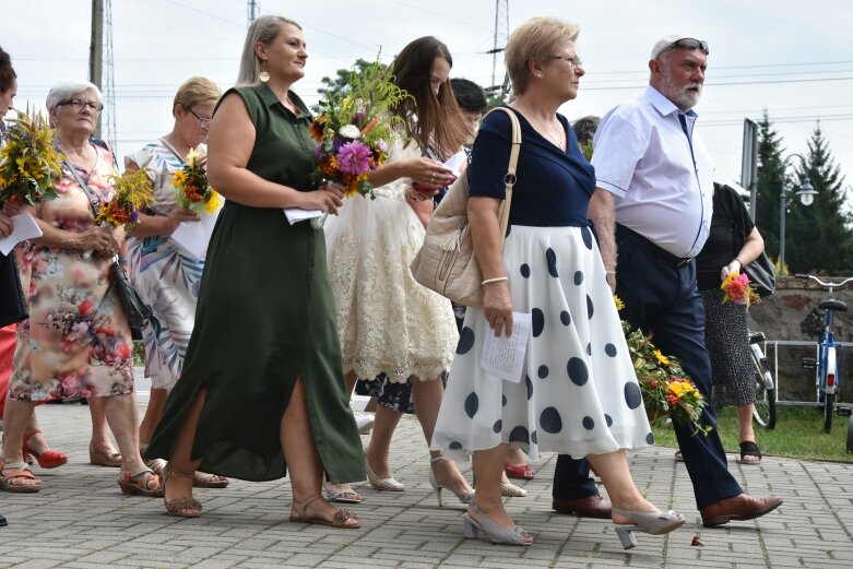  Dożynki parafialne w Lipcach Reymontowskich 