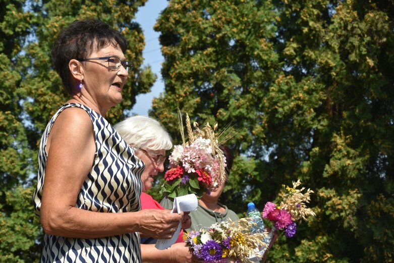  Dożynki parafialne w Lipcach Reymontowskich 