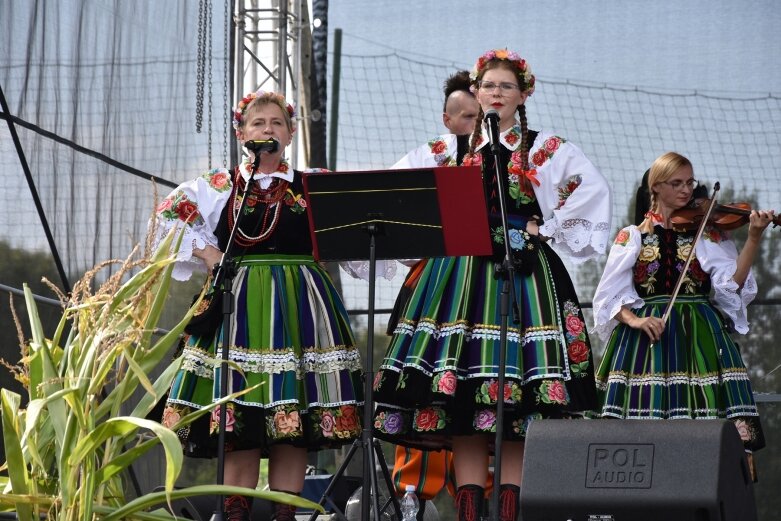  Dożynki Powiatowe w Woli Pękoszewskiej 