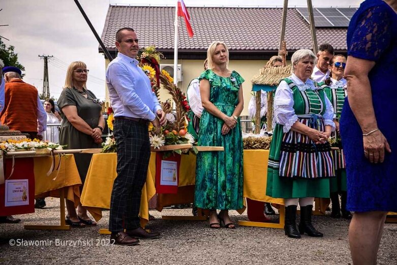  Dożynki w Białej Rawskiej: prezentacja grup wieńcowych [ZDJĘCIA] 