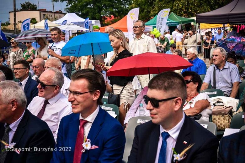  Dożynki w Białej Rawskiej: prezentacja grup wieńcowych [ZDJĘCIA] 