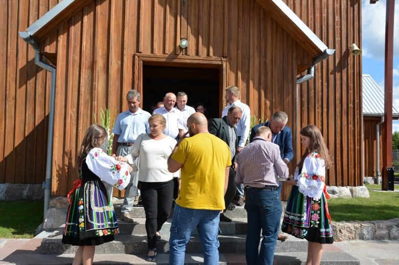  Dożynkowego chleba i miodu starczyło dla wszystkich  