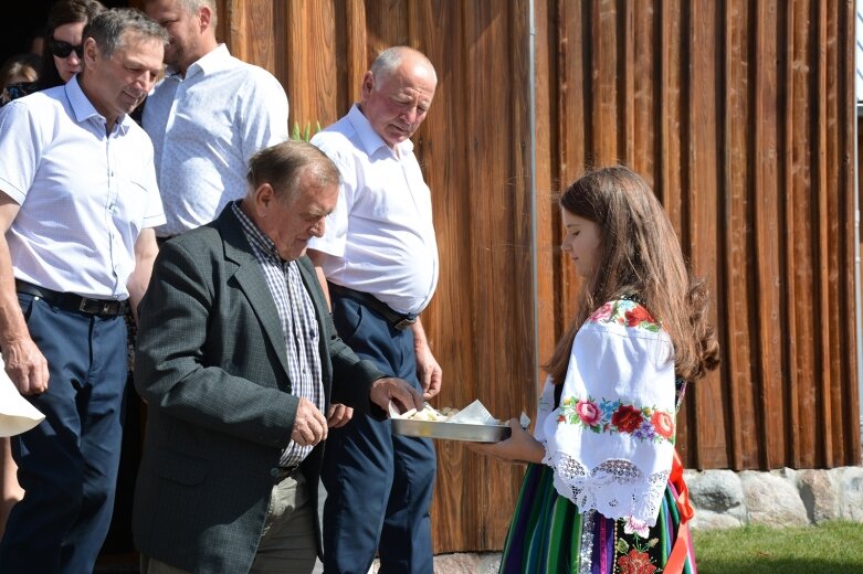  Dożynkowego chleba i miodu starczyło dla wszystkich  