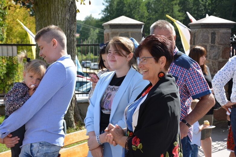  Dożynkowego chleba i miodu starczyło dla wszystkich  