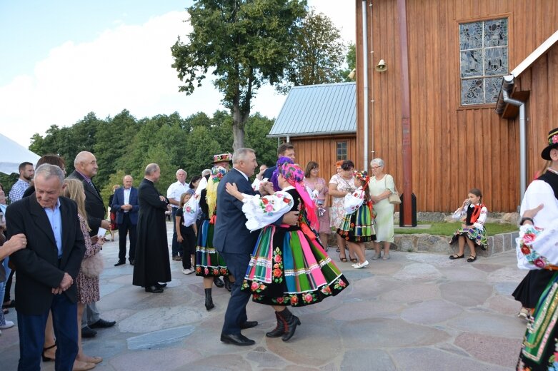  Dożynkowego chleba i miodu starczyło dla wszystkich  