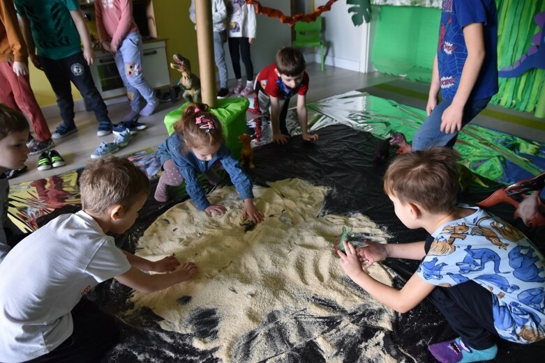  Dziesiątki dinozaurów w Plastusiu 