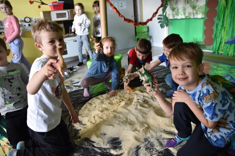  Dziesiątki dinozaurów w Plastusiu 