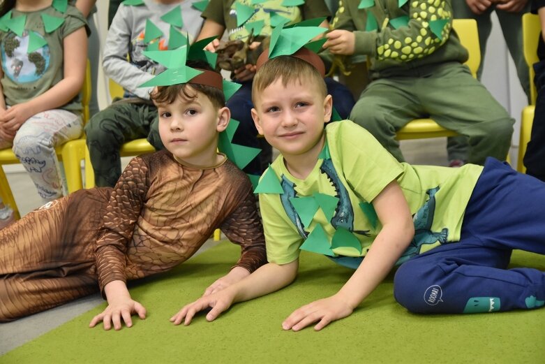  Dziesiątki dinozaurów w Plastusiu 