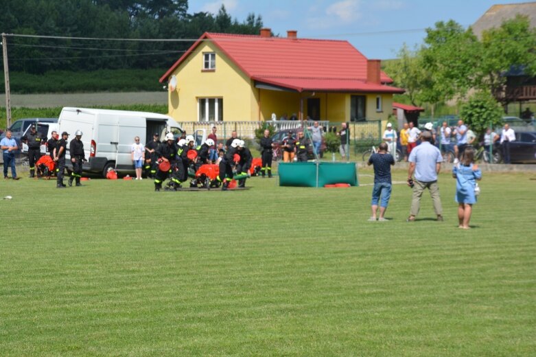  Emocje większe niż na meczu piłkarskim. Zawody strażackie w Wołuczy. Zdjęcia i VIDEO 