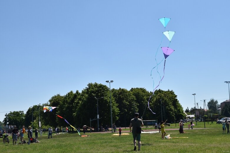  Festiwal latawców i baniek mydlanych nad zalewem 