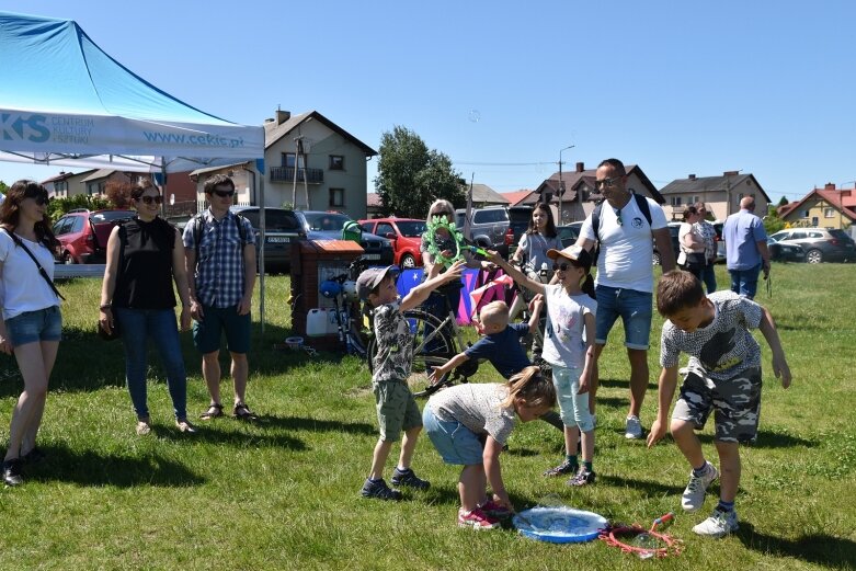  Festiwal latawców i baniek mydlanych nad zalewem 