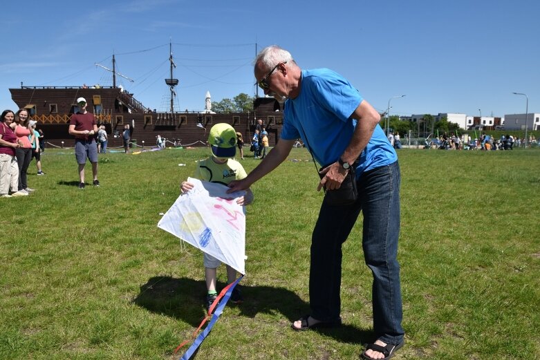  Festiwal latawców i baniek mydlanych nad zalewem 