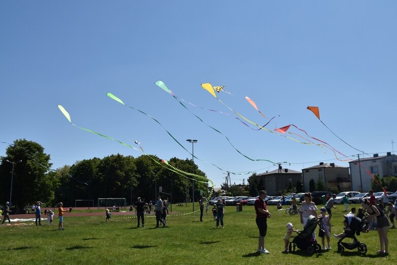  Festiwal latawców i baniek mydlanych nad zalewem 