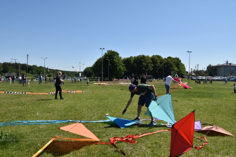  Festiwal latawców i baniek mydlanych nad zalewem 