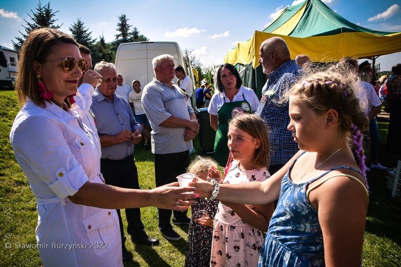  Gminny Festyn Wiśni w Regnowie [ZDJĘCIA] 