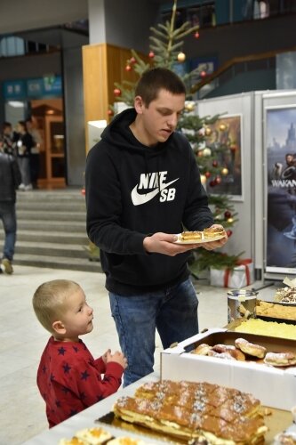  Grali dla psiaków i kociaków, zachęcali do ich adopcji 