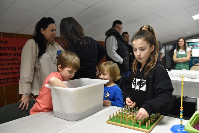  Grali dla psiaków i kociaków, zachęcali do ich adopcji 