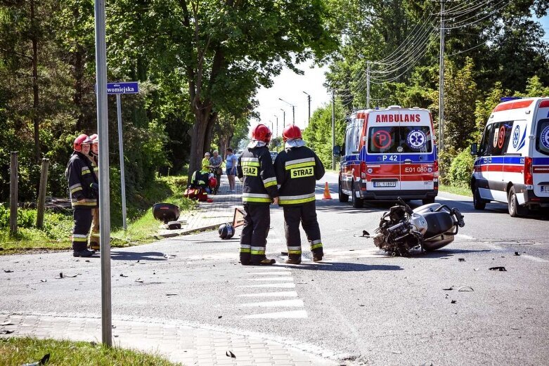  Groźny wypadek, nieprzejezdne skrzyżowanie ulic Kościuszki, Makowskiej i Nowomiejskiej 